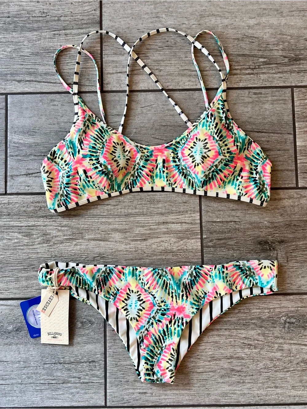 Billabong Bikini Set Size Medium NWT Tie Dye Reversible Bottoms Beach Surf